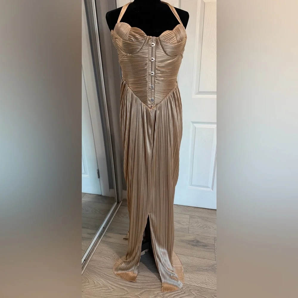 Elegant Tan Maxi Dress - Picture 2 of 9